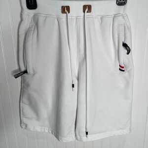 Boy short white best classic vogue fashion size large has zipper pockets
